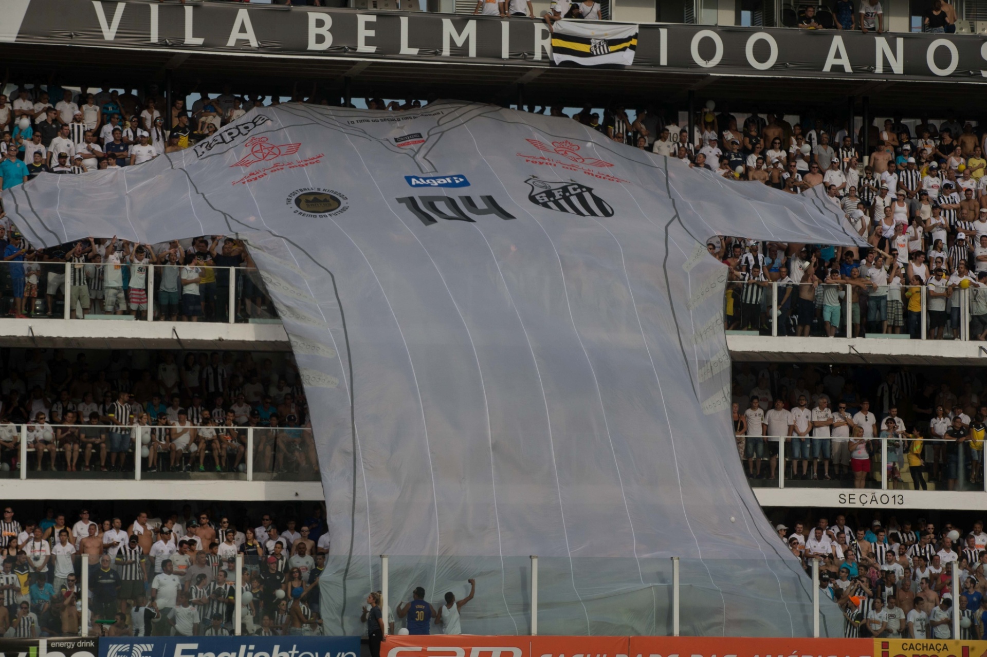 Torcida do Santos apoia a equipe contra o Palmeiras no Paulistão - Danilo Verpa/Folhapress
