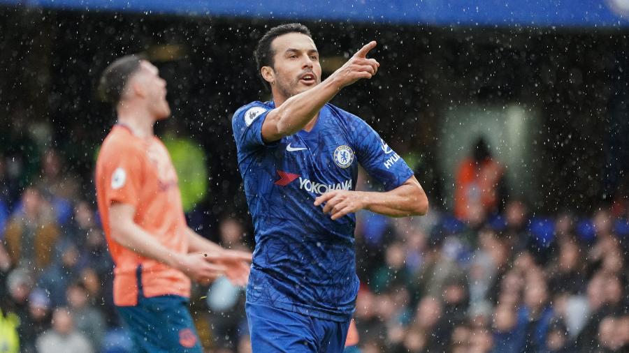 Pedro comemora gol pelo Chelsea no Stamford Bridge; atacante está na mira do Betis - Stephanie Meek/CameraSport