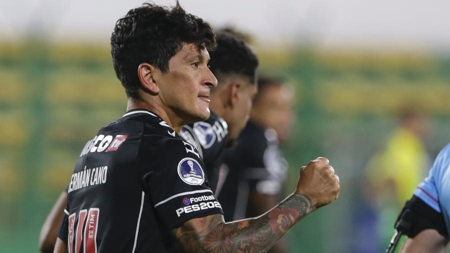 Germán Cano marcou o gol do Vasco no empate em 1 a 1 com o Defensa y Justicia pela Copa Sul-Americana - Daniel Jayo / POOL / AFP
