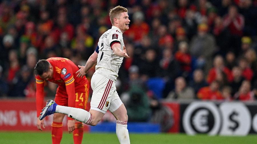 De Bruyne comemora gol da Bélgica contra Gales pelas Eliminatórias da Copa - PAUL ELLIS/AFP