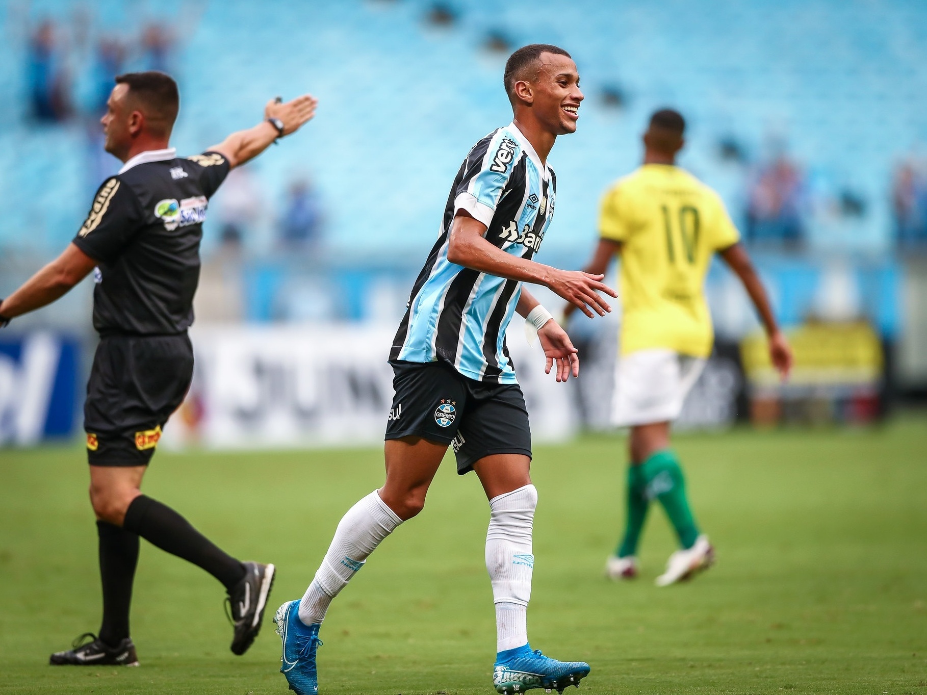 OFF) Grêmio negocia Bitello, destaque da equipe no Campeonato Brasileiro,  com clube russo - FogãoNET