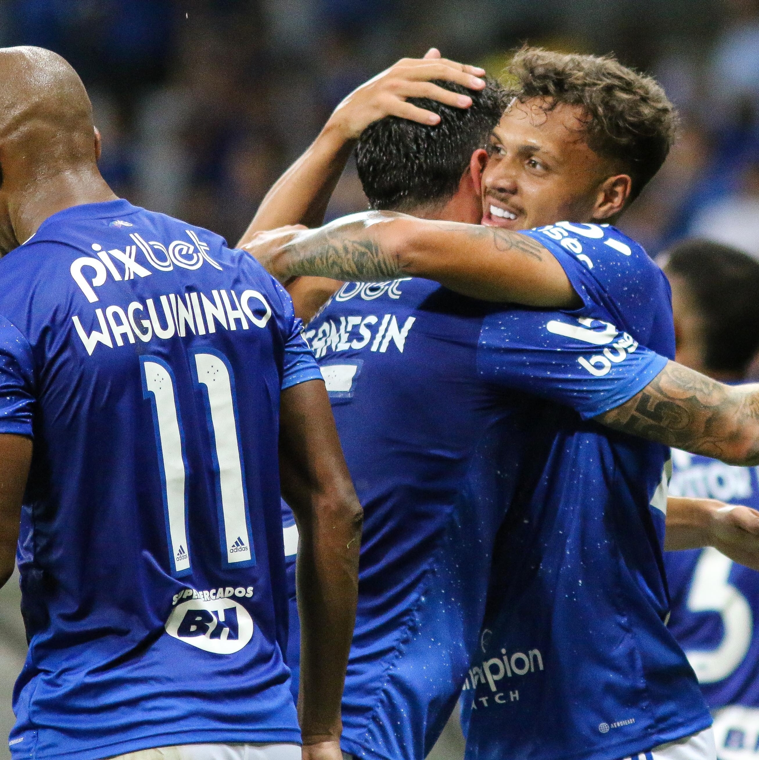 Jogadores de menor estatura são esperança de gols do Cruzeiro contra o  Tricordiano