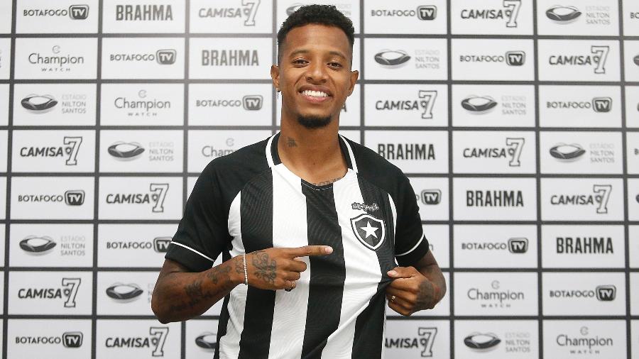 Tchê Tchê é apresentado pelo Botafogo - Vitor Silva / Botafogo