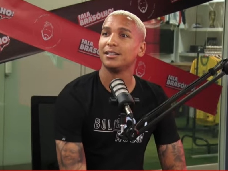 Deyverson abre o jogo sobre possibilidade de defender o Grêmio