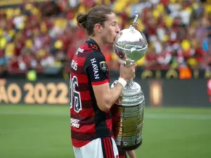 Filipe Luís bebeu na fonte de técnicos e se aposenta com legado no Flamengo