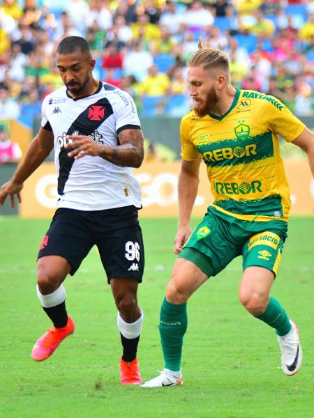 Vasco e Cuiabá se enfrentam em São Januário em jogo atrasado da 19ª rodada do Brasileiro - FRANCISCO ALVES/FOTOARENA/FOTOARENA/ESTADÃO CONTEÚDO