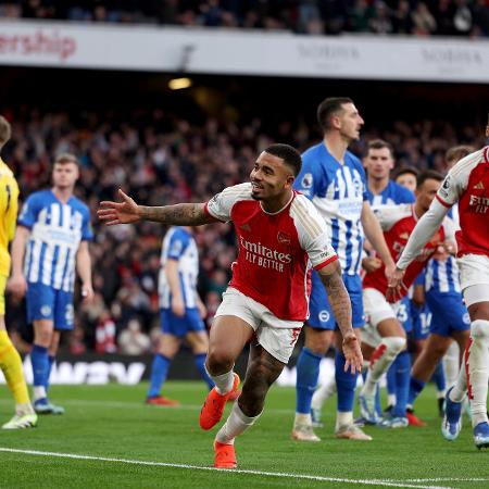 Liverpool empata com o United. Arsenal é o novo líder do Inglês