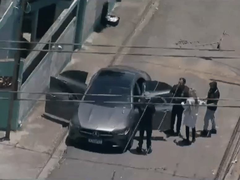 Carro de Marcelinho custa R$ 285 mil e foi achado destrancado em rua