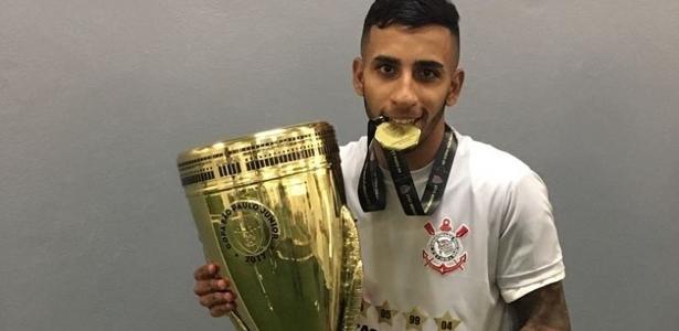Estresse no Corinthians: Queda de Cabelo Preocupante e Alívio com Saída