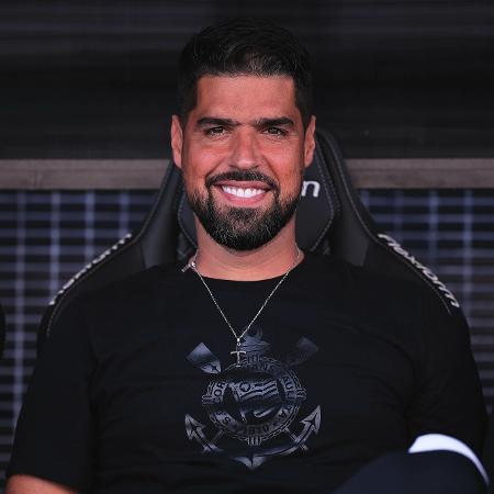 O técnico António Oliveira no jogo Corinthians x Santo André, pelo Paulistão