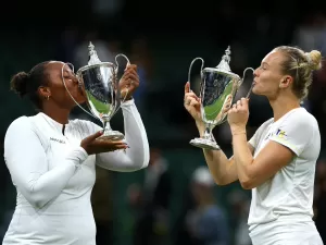Campeã de Wimbledon revela que largou Bia após proposta de tcheca