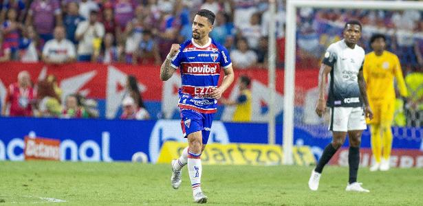 Fortaleza assume liderança e complica Corinthians no Z4 do Brasileirão.