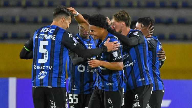 Del Valle's Mercado celebrates his goal against Vasco in the South American match