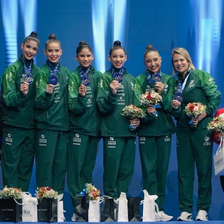 Conjunto da seleção brasileira foi campeão geral da etapa de Milão da Copa do Mundo de ginástica rítmica Conjunto da seleção brasileira foi campeão geral da etapa de Milão da Copa do Mundo de ginástica rítmica