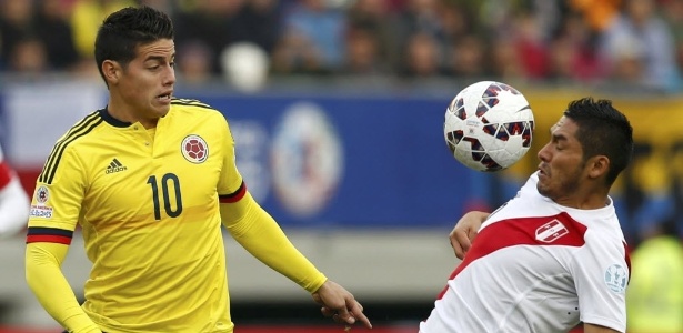 James Rodríguez em ação pela Colômbia contra o Peru - REUTERS/Carlos Garcia Rawlins