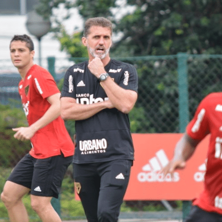 Vagner Mancini comanda treino no São Paulo após saída de Jardine - Érico Leonan / saopaulofc.net