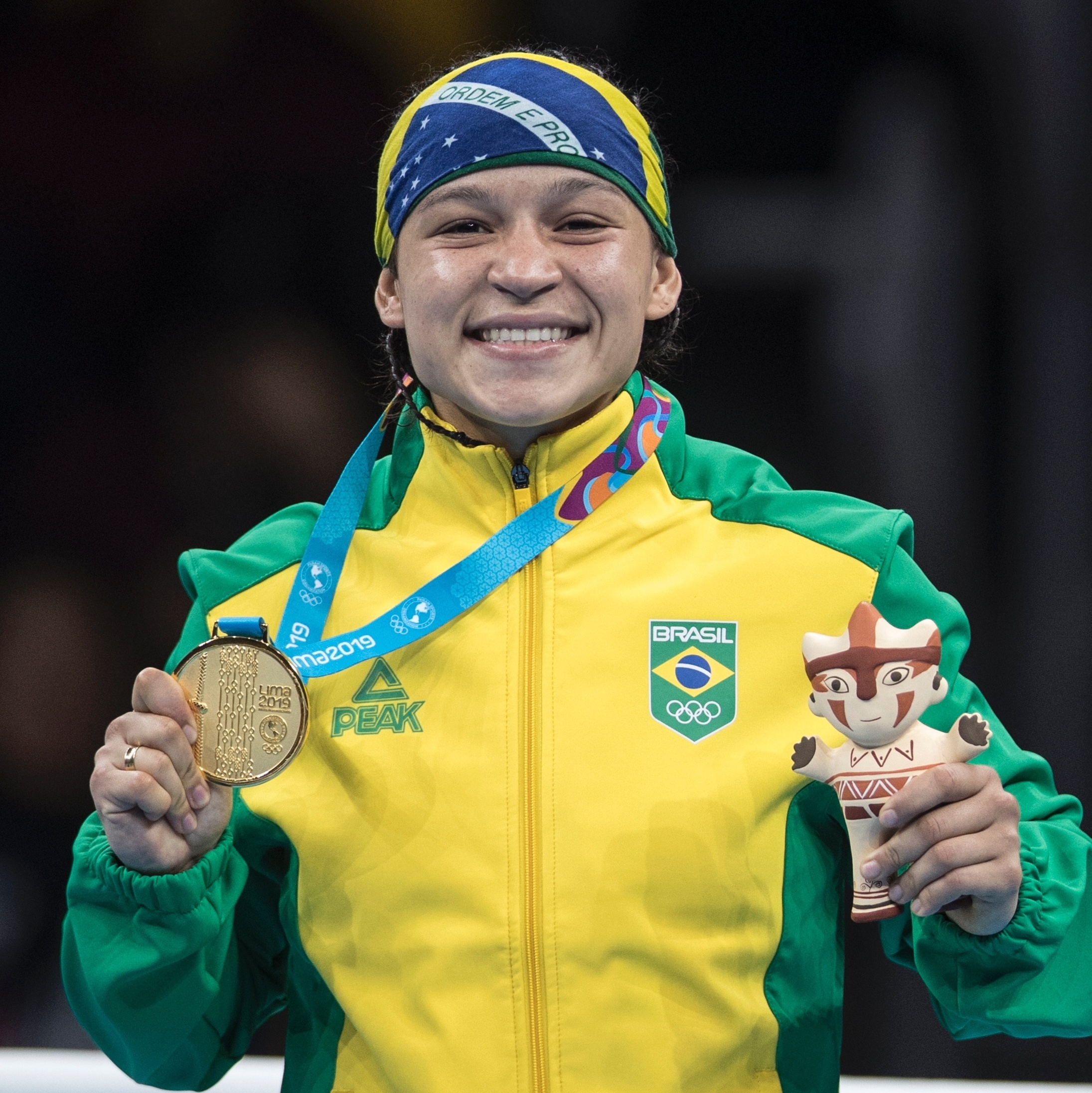 Beatriz Ferreira derrota argentina e ganha ouro in dito pelo boxe