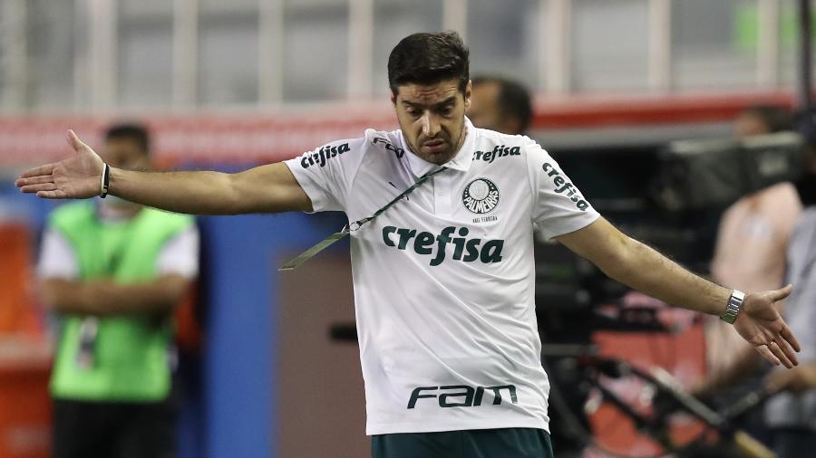 Abel Ferreira comanda o Palmeiras em jogo contra o Delfín (EQU) pela Copa Libertadores 2020 - Dolores Ochoa - Pool/Getty Images