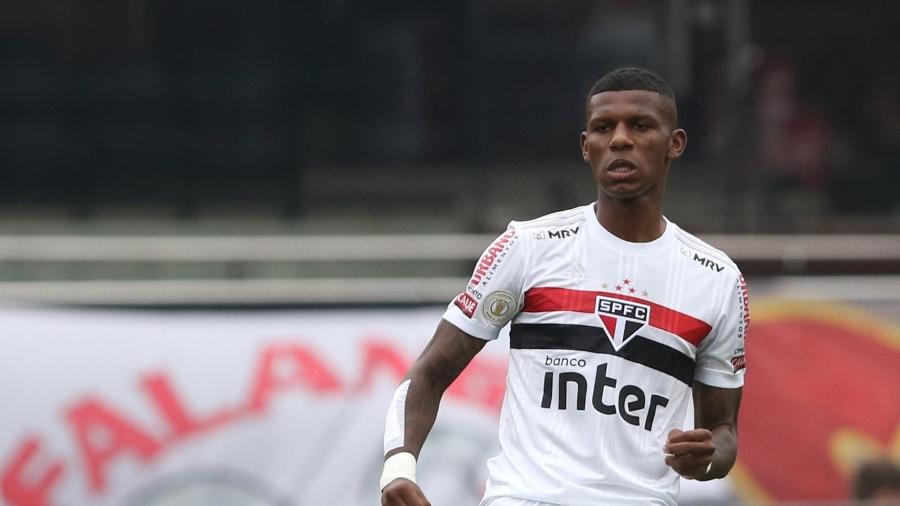 Arboleda, zagueiro do São Paulo, está fora da semana de treinos do time. Ele desfalcará elenco contra o Novorizontino - Rubens Chiri / saopaulofc.net