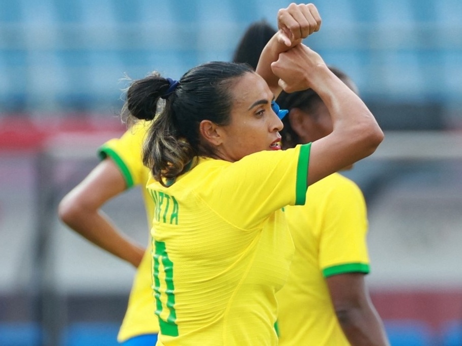 Seleção chinesa de futebol feminino se prepara para o primeiro jogo olímpico  contra Brasil_