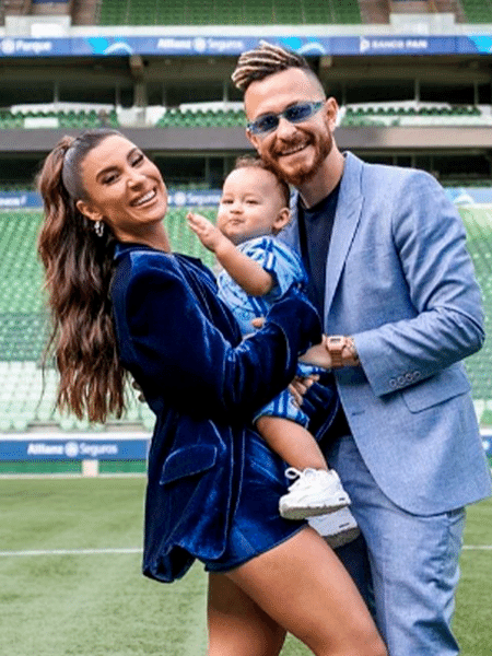 Os influenciadores Fred e Bianca Andrade fizeram a festa de 1 ano de Cris no estádio do Palmeiras - Reprodução/Instagram