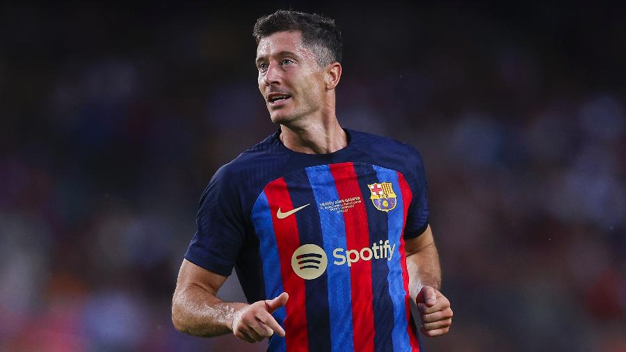 Lewandowski enfrenta o Pumas pelo troféu Joan Gamper defendendo o Barcelona - Eric Alonso/Getty Images