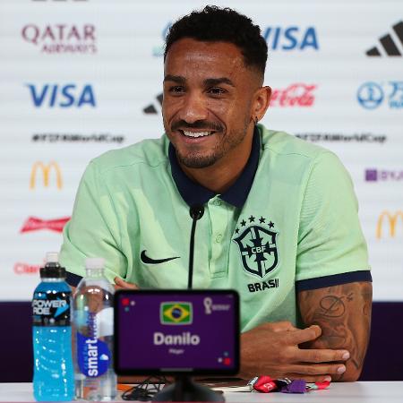 Danilo, lateral-direito da seleção brasileira, em entrevista durante a Copa do Mundo - Cathrin Mueller - FIFA/FIFA via Getty Images