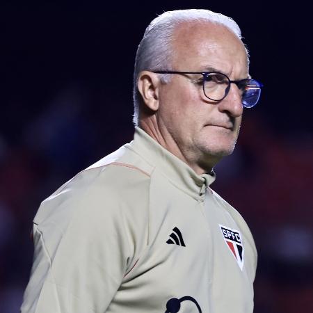 Dorival Júnior, técnico do São Paulo, durante jogo contra a LDU