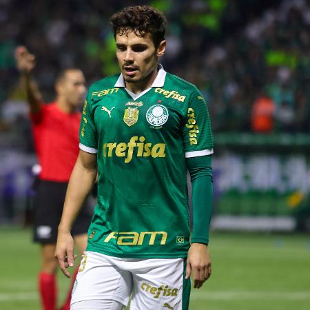 Raphael Veiga, do Palmeiras, no jogo contra o Juventude, pelo Brasileirão