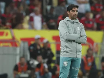 'Não estamos num bom momento', desabafa Abel após derrota dura do Palmeiras