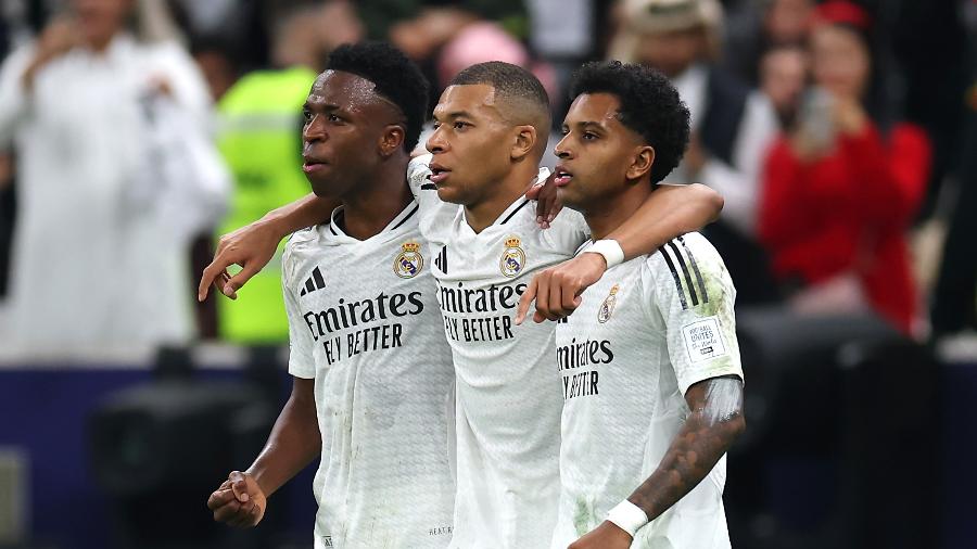 Vini Jr, Mbappé e Rodrygo comemoram gol do Real MAdrid contra o Pachuca, na final do Intercontinental