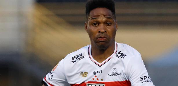Wendell aproveita 'chance surpresa' e acirra disputa pela esquerda do São Paulo