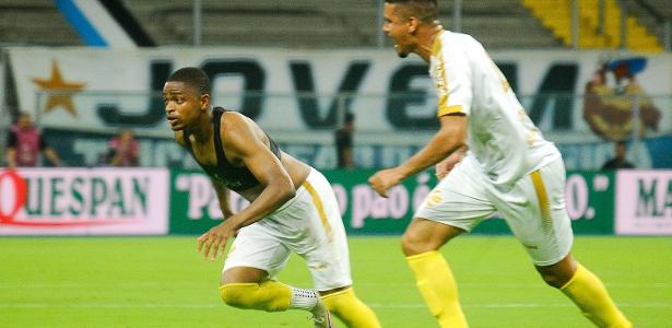 São josé faz belo gol e derrota grêmio em partida do gaúcho