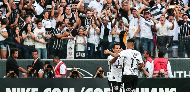 Jadson marcou dois gols nos últimos três jogos do Corinthians na temporada - Ale Cabral/AGIF
