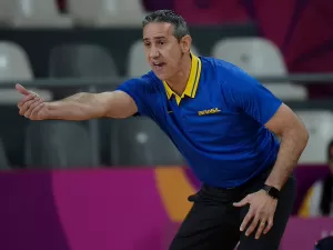 José Neto deixa comando da seleção feminina de basquete