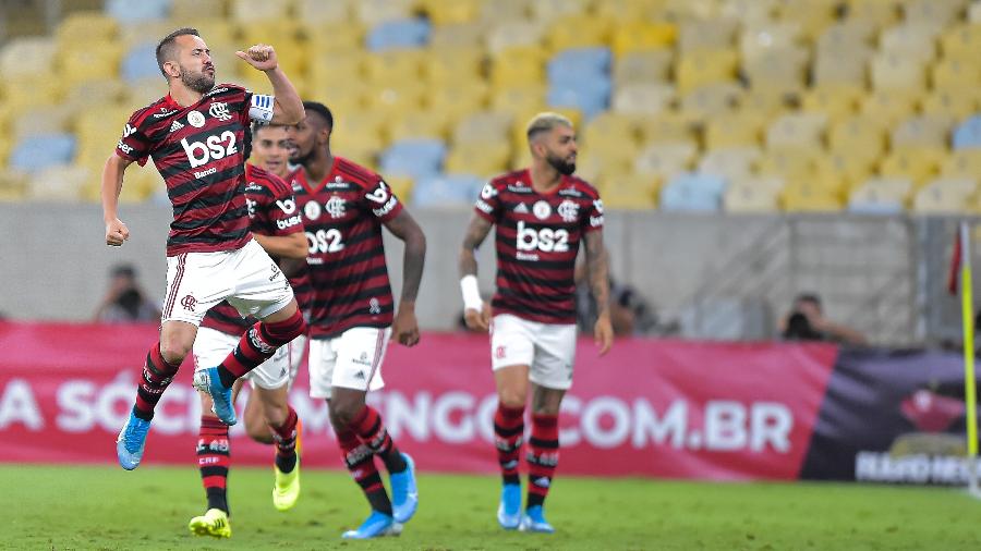 Everton Ribeiro comemora gol do Flamengo, que já está classificado para o Mundial 2021 - Thiago Ribeiro/AGIF