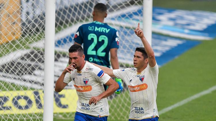 Juninho celebrates Fortaleza's goal against Flamengo - AGIF - AGIF