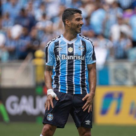 Luis Suárez, do Grêmio, em jogo contra o Aimoré pelo Campeonato Gaúcho - RAUL PEREIRA/FOTOARENA/ESTADÃO CONTEÚDO