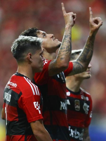 Pedro, do Flamengo, comemora após marcar contra o Audax, na estreia no Carioca