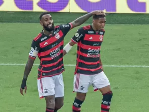 Fla bate Corinthians com show de joia em dia de Tite bem e erro de António