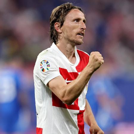 Modric é anunciado como novo meia do Milan Modric é anunciado como novo meia do Milan