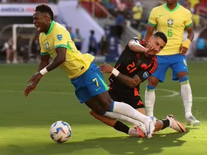 CBF pedirá punição a árbitros de Brasil x Colômbia após pênalti não marcado