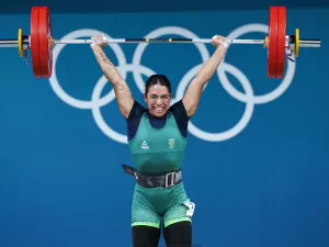 Brasileira termina sem medalha na final do levantamento peso até 71kg 