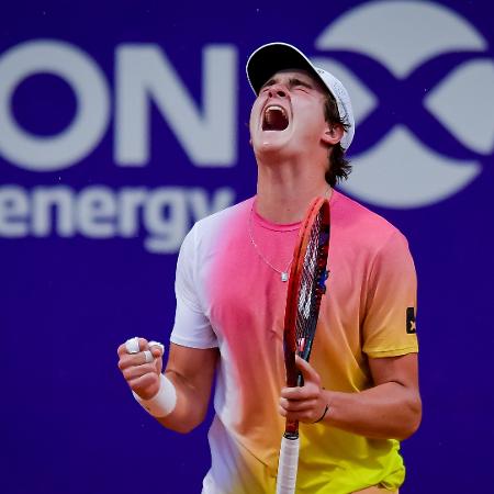 João Fonseca Após Derrotar Mariano Navone Nas Quartas de Final Do ATP 250 de Buenos Aires