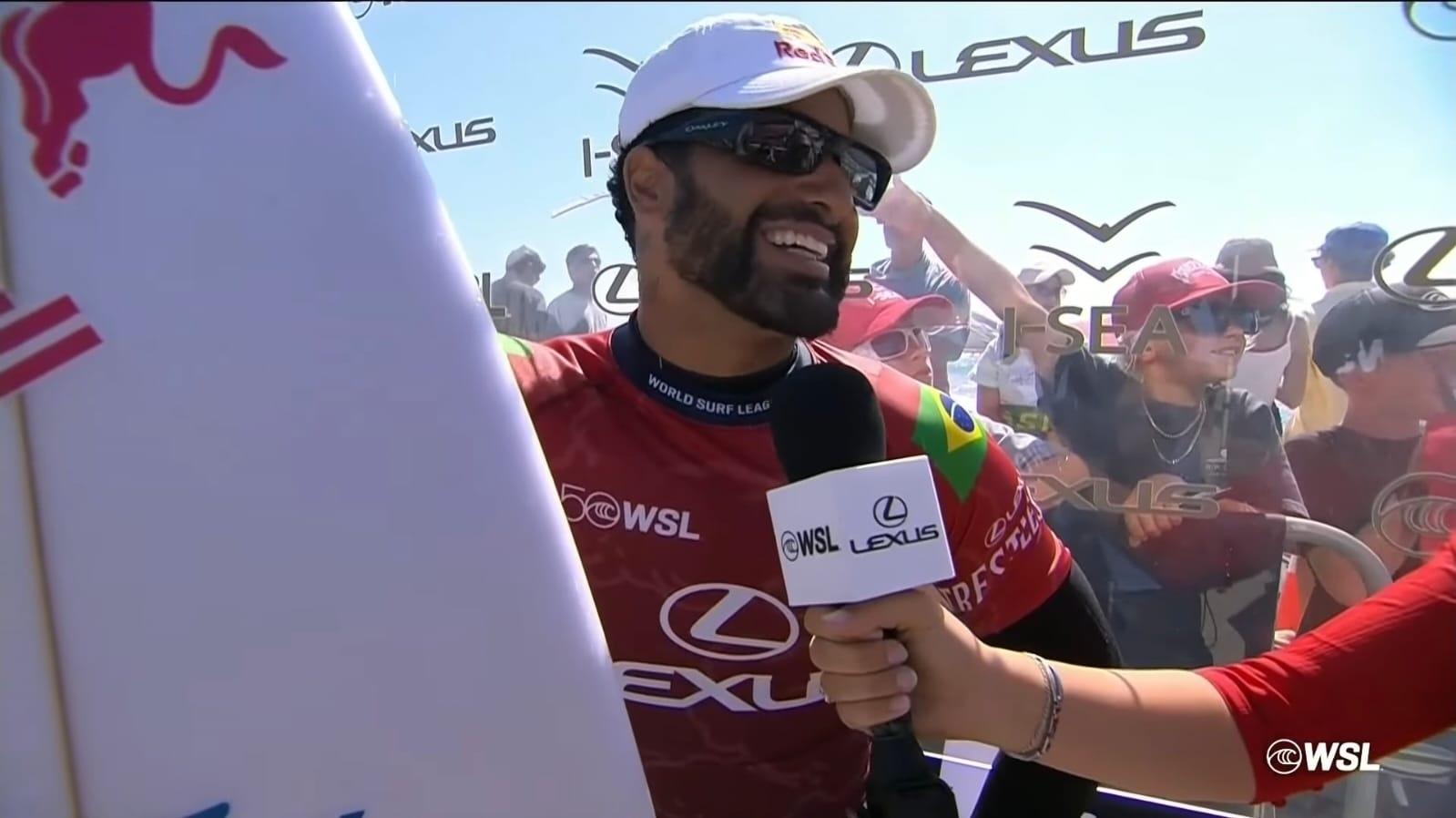 Ítalo Ferreira venceu a bateria da segunda rodada na etapa de Trestles, Califórnia - undefined