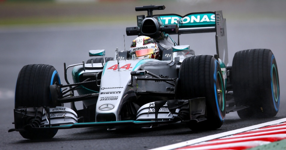 Lewis Hamilton, da Mercedes, demorou para marcar seu tempo e fechou a primeira sessão em quinto