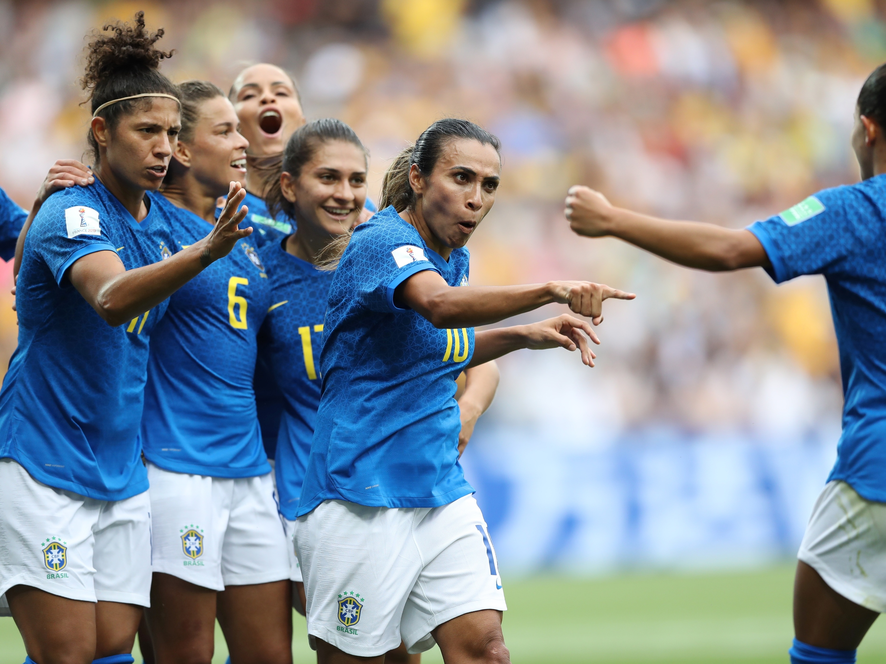 Mundial de Clubes feminino com 12 times entra na pauta em novo calendário -  23/12/2021 - UOL Esporte