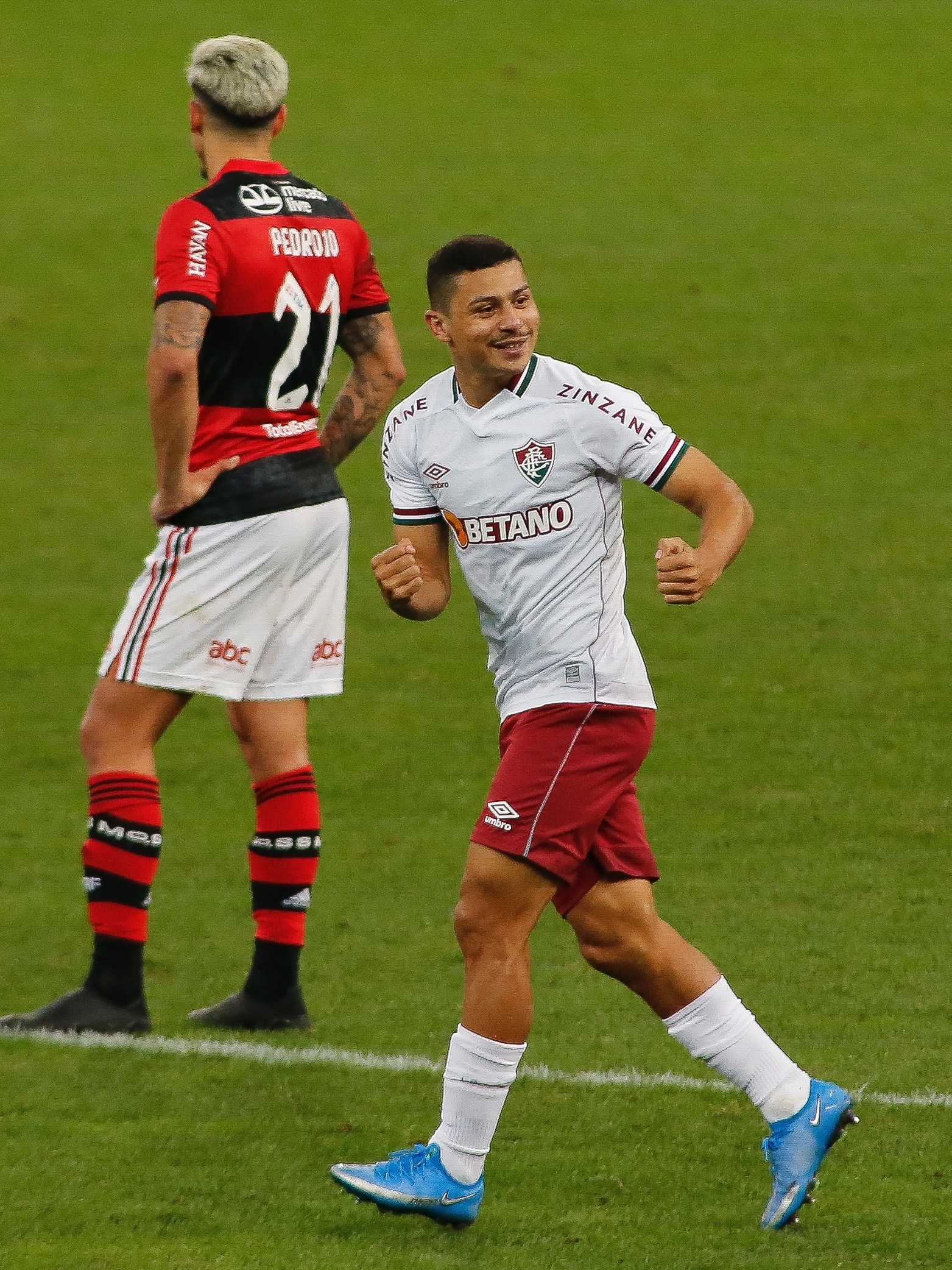 André diz que Fluminense é favorito contra o Flamengo: 'Estamos jogando  mais