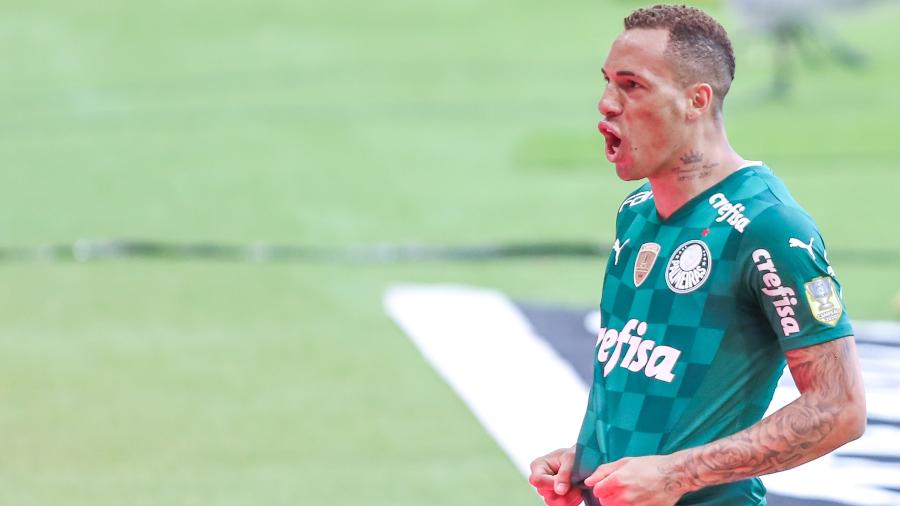 Breno Lopes vibra após fazer o segundo gol do Palmeiras no clássico contra o Santos, no Allianz Parque, Brasileirão 2021 - Marcello Zambrana/Marcello Zambrana/AGIF