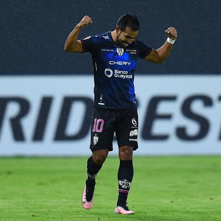 Sornoza comemora gol do Del Valle sobre o América-MG pela Copa Libertadores - RODRIGO BUENDIA / AFP